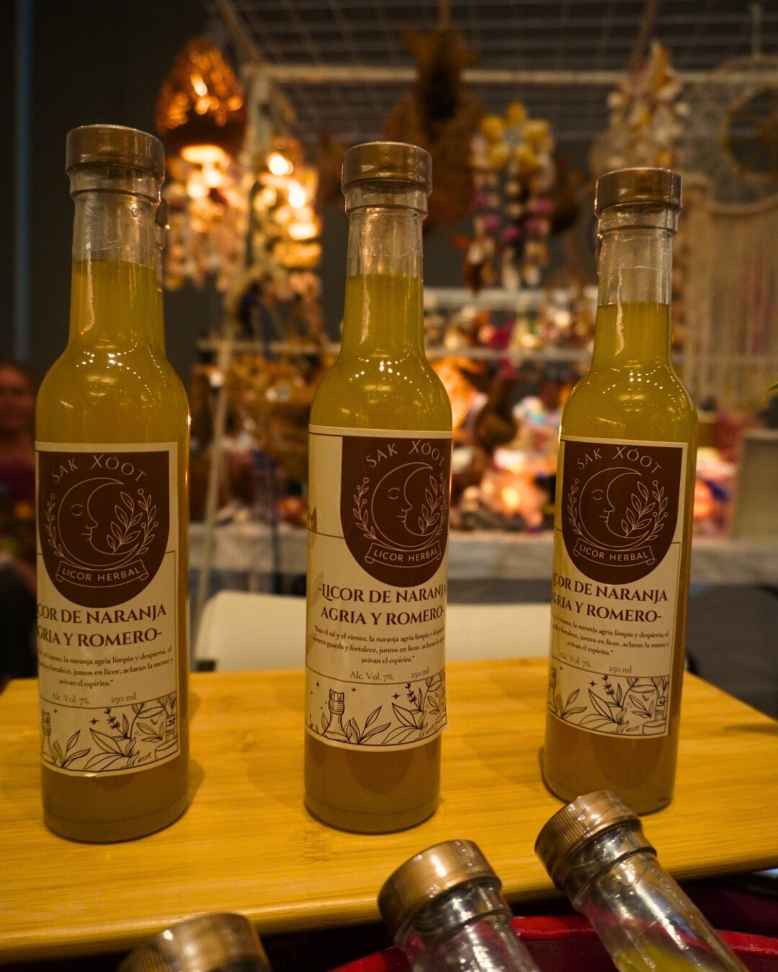 Licor de Naranja Agria y Romero